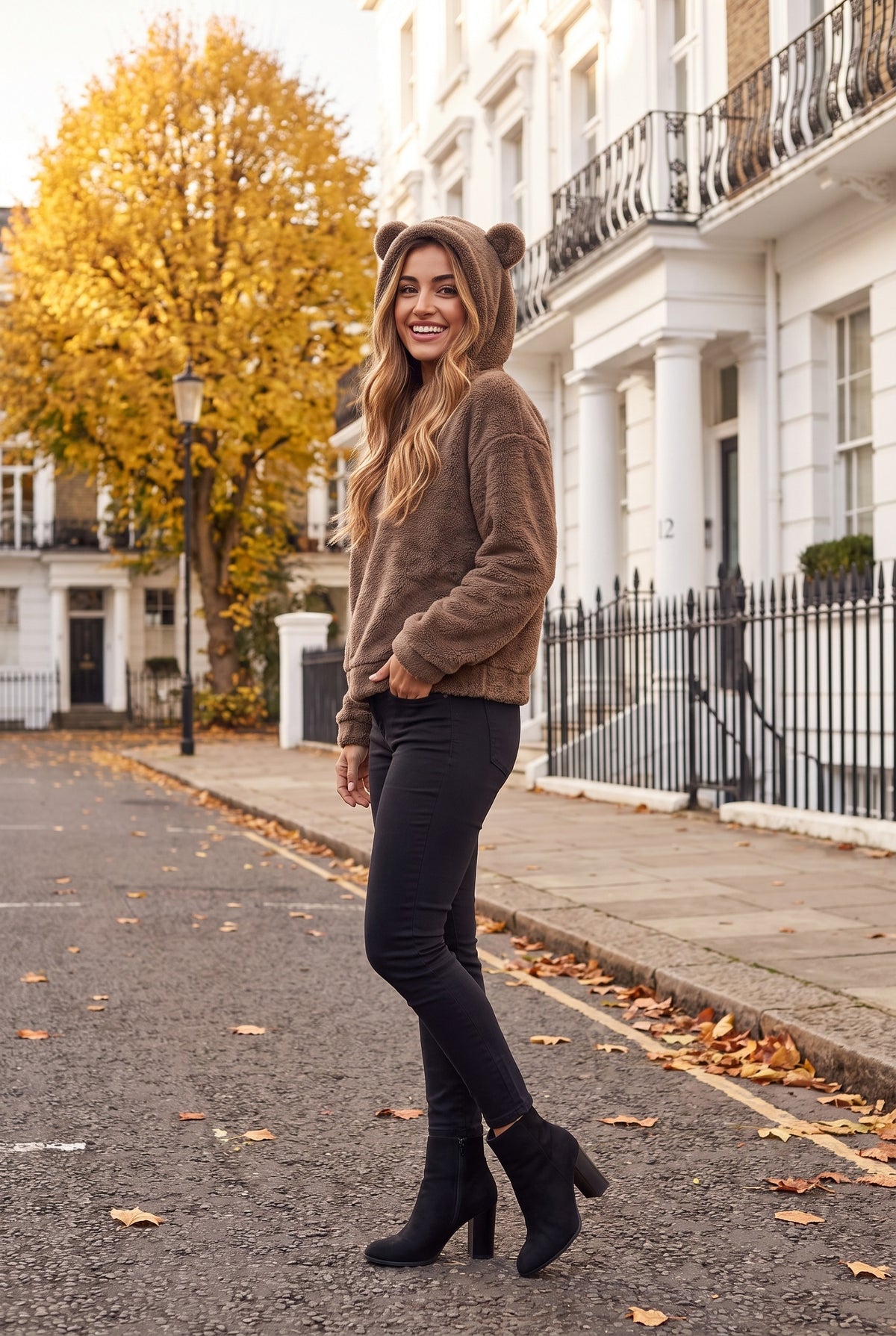 ADALINE Fluffy Teddy Hoodie, lifestyle