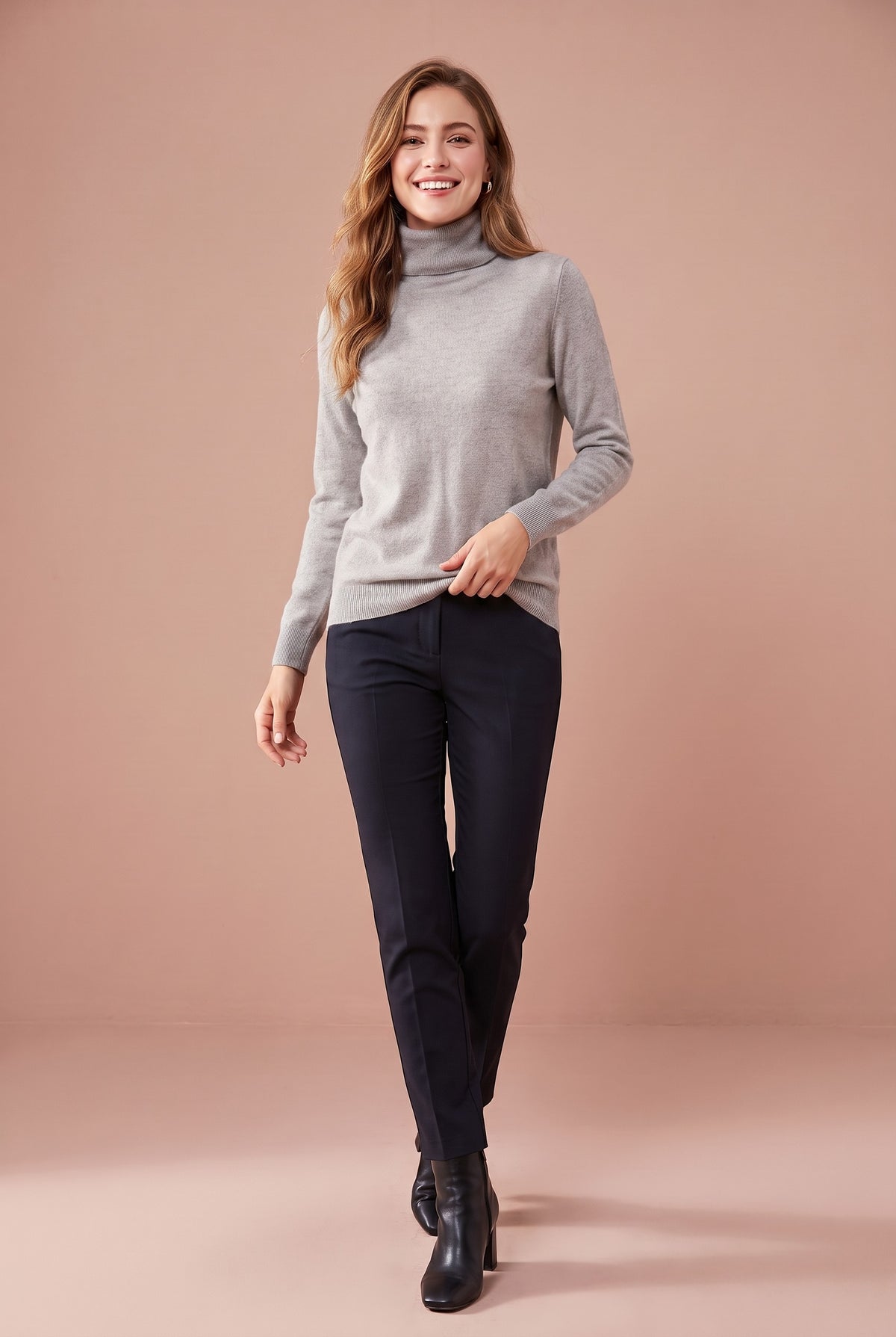 DAHLIA Merino Wool Mock Neck Jumper in light grey, front