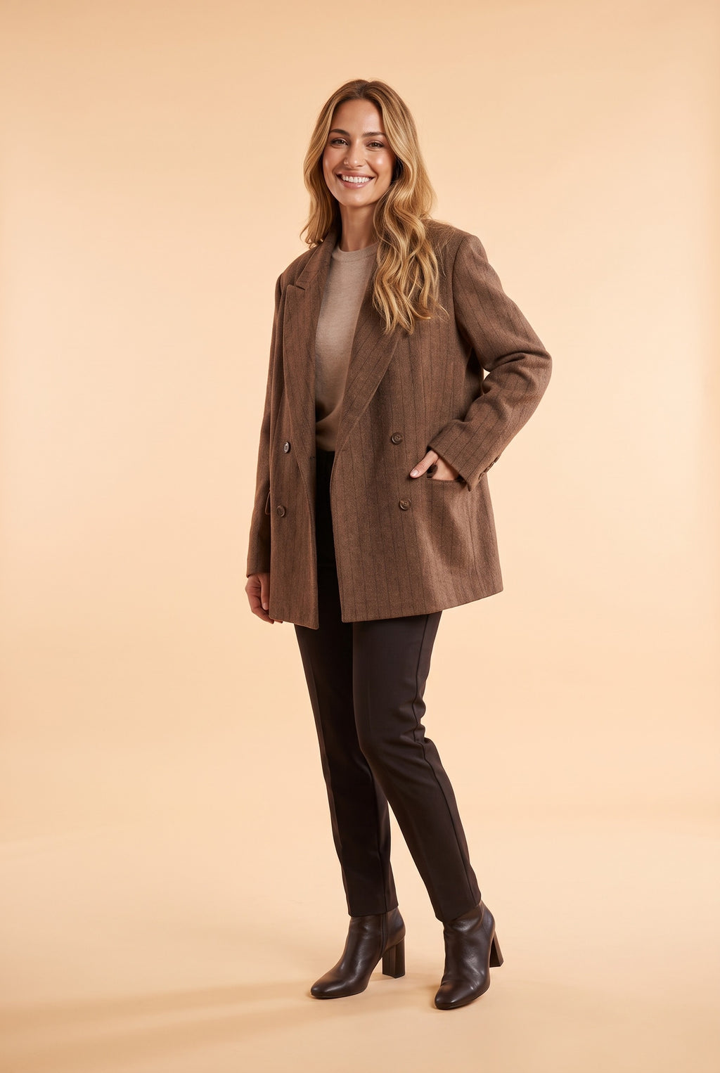 GENEVIEVE Oversized Double Breasted Blazer in brown, front