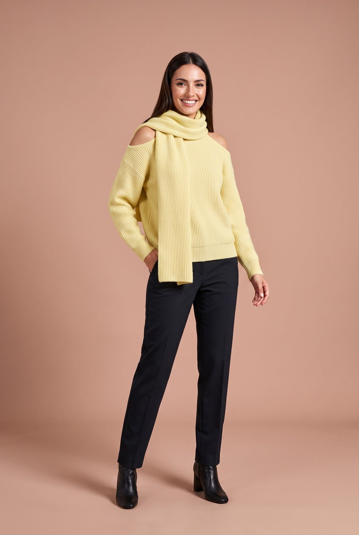ISABELLA Oversized Chunky Knit Jumper in yellow crew neck, front