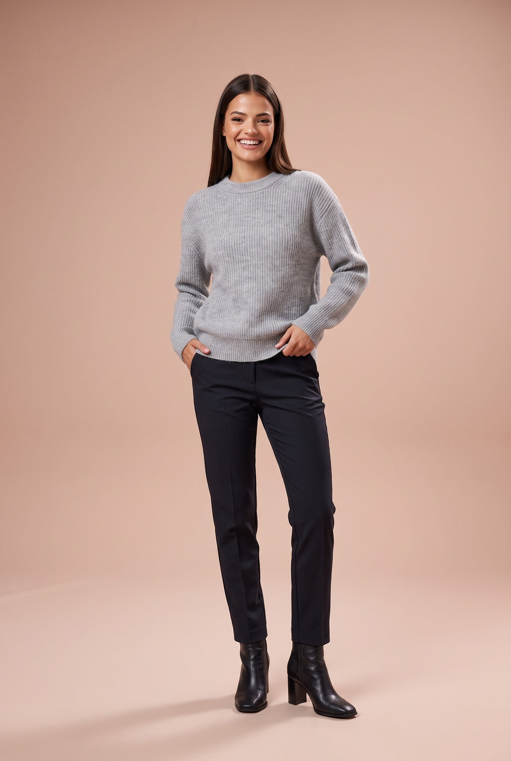 ISABELLA Oversized Chunky Knit Jumper in grey v neck with scarf, front