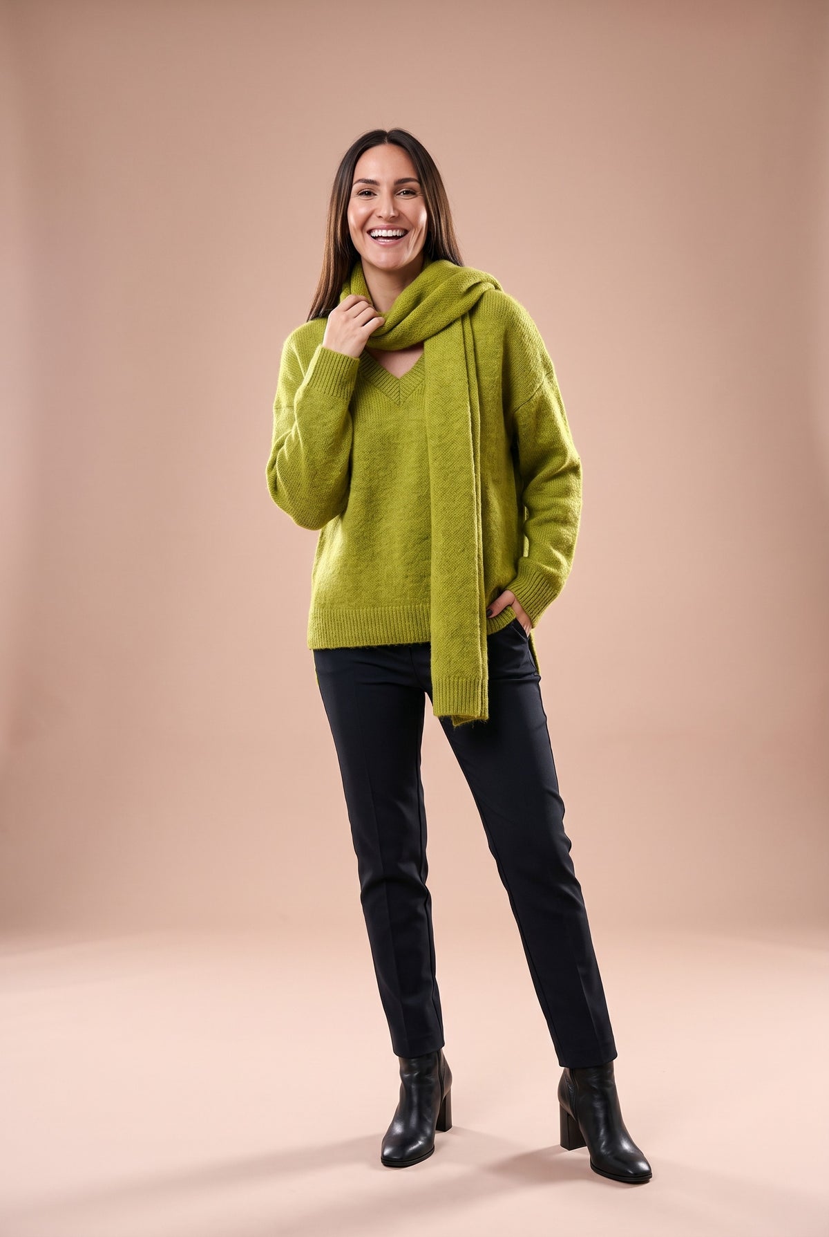 ISABELLA Oversized Chunky Knit Jumper in lime green v neck with scarf, front