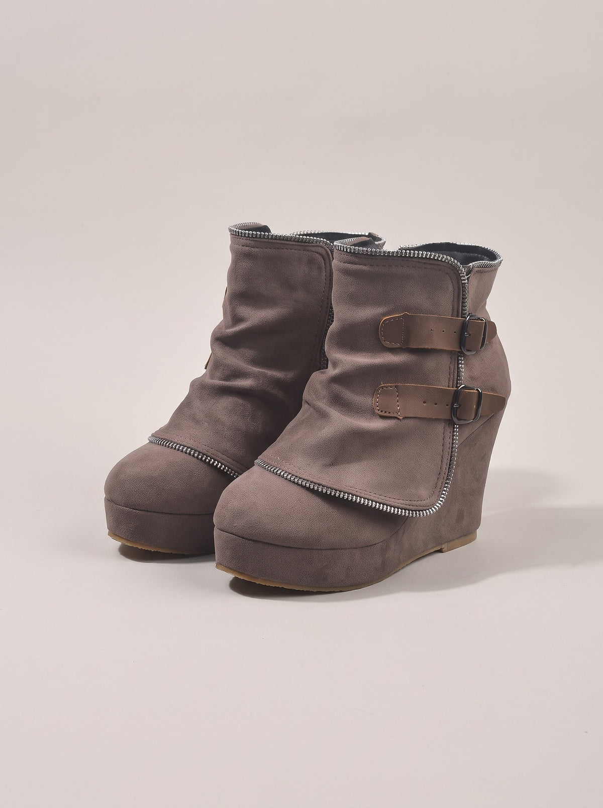 QUINLEE Faux Suede Wedge Buckle Ankle Boots in brown, front