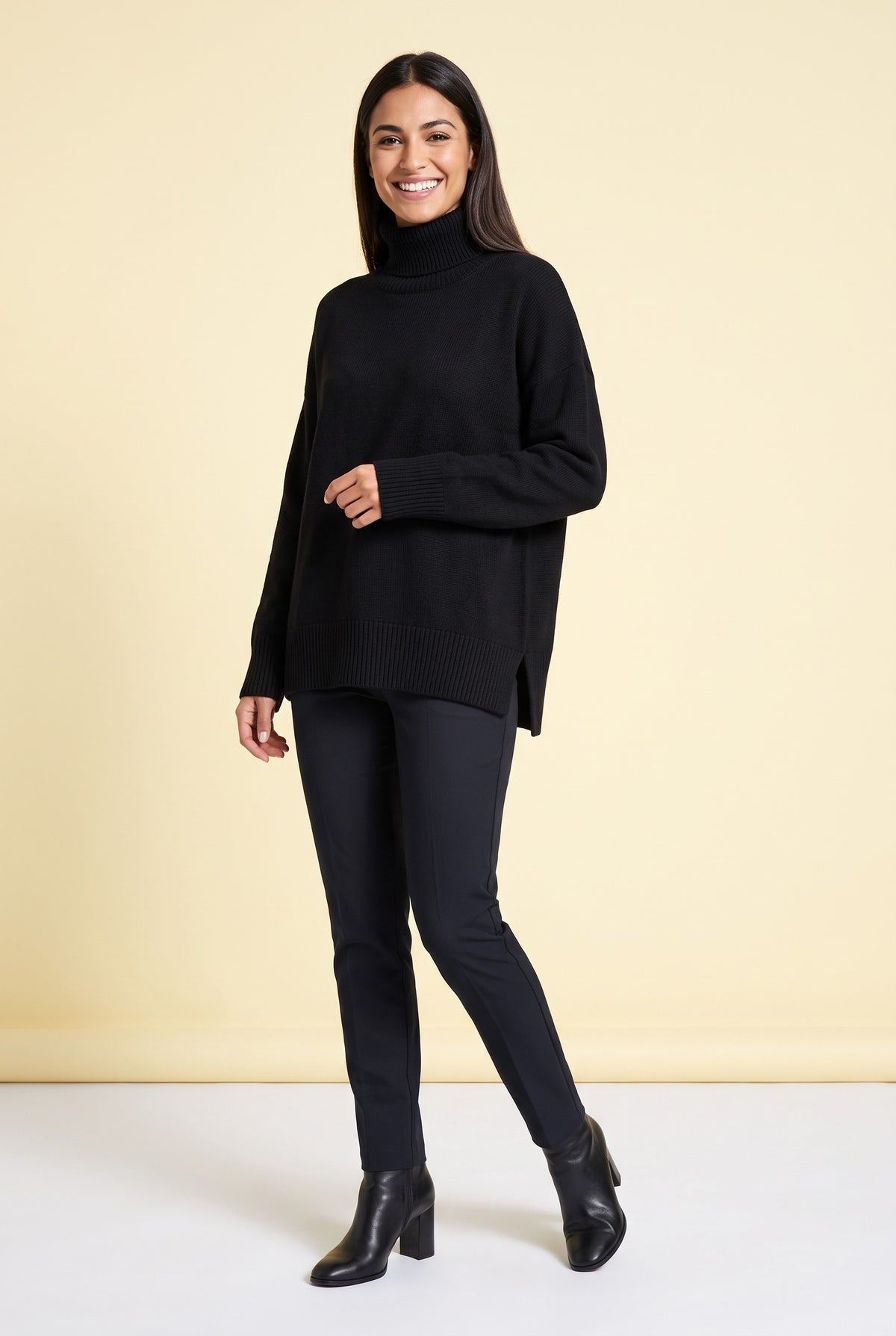 VIVIAN Oversized Roll Neck Jumper in black